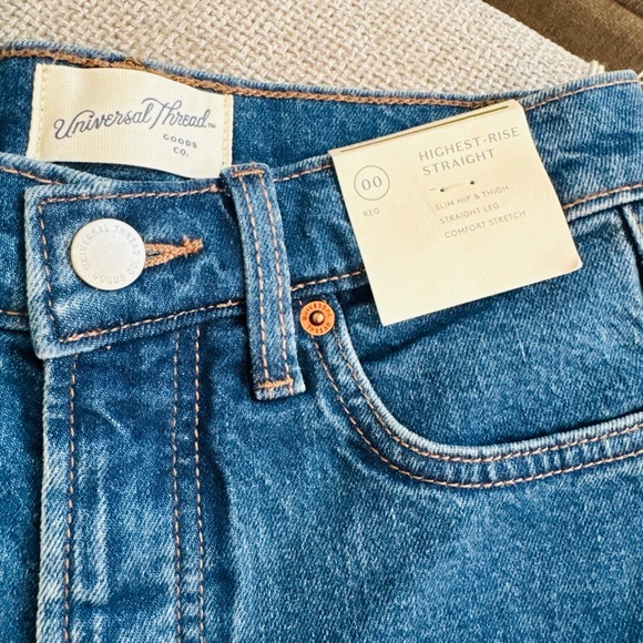 Universal Thread Light Blue Denim Jeans - Picture 2 of 5